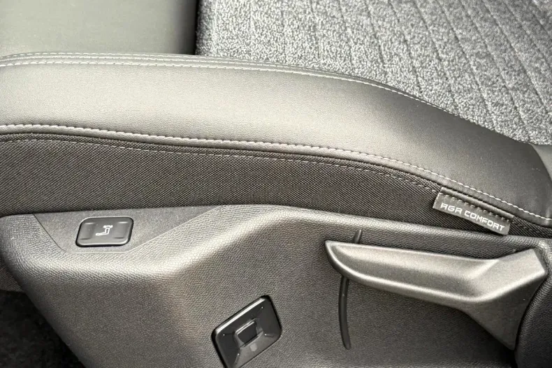 Peugeot 5008 din 2025 cu 5 km - oferta PEU148336 - foto 7