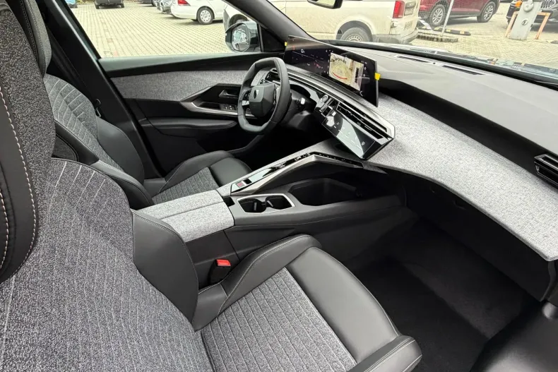 Peugeot 5008 din 2025 cu 5 km - oferta PEU148336 - foto 17