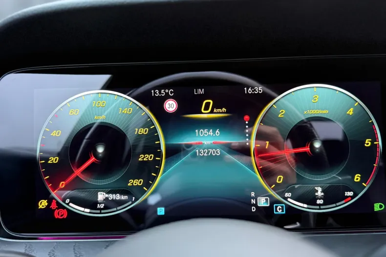 Mercedes-Benz E din 2021 cu 132.703 km - oferta MER148337 - foto 9