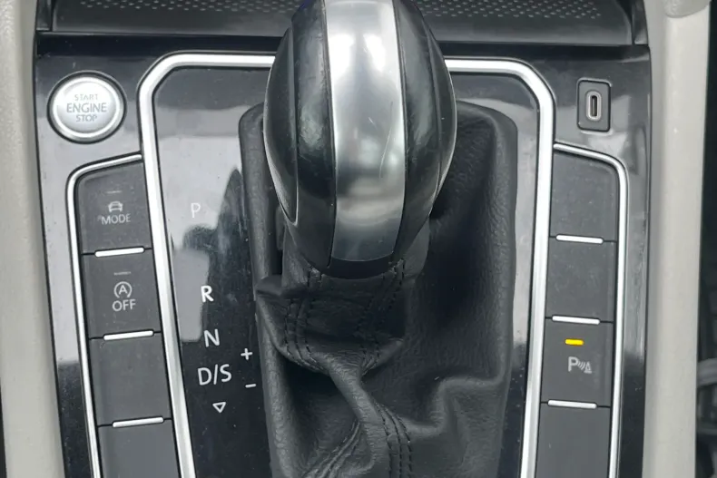 Volkswagen Passat Alltrack din 2020 cu 112.597 km - oferta VOL148342 - foto 17