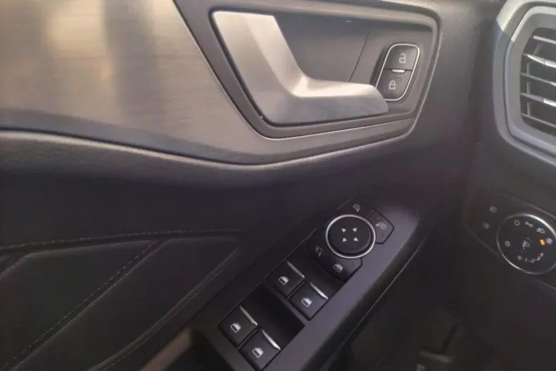 Ford Focus din 2020 cu 76.350 km - oferta FOR148354 - foto 12