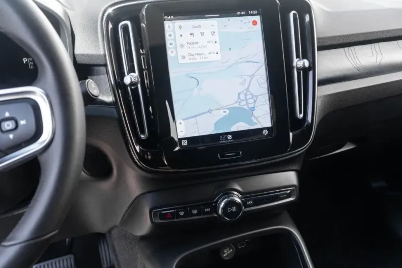 Volvo XC40 din 2023 cu 41.723 km - oferta VOL148355 - foto 17