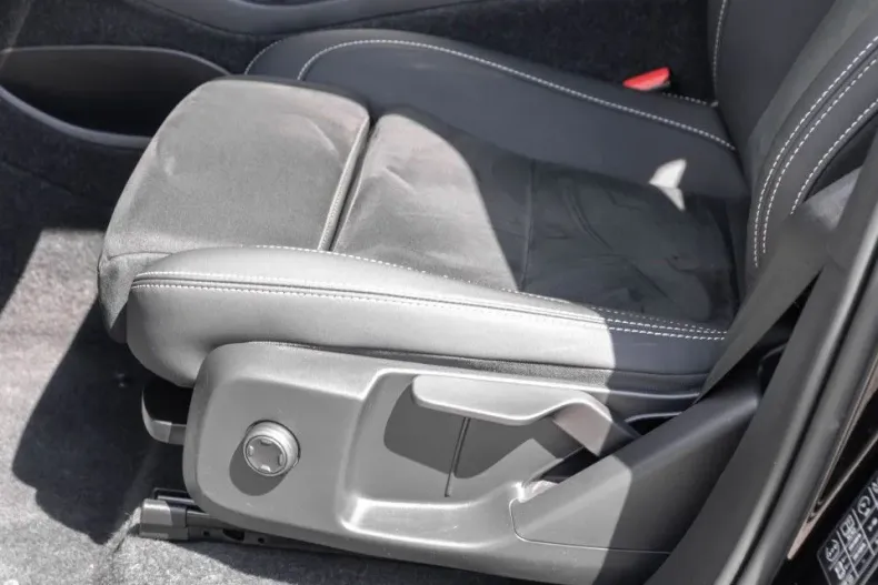 Volvo XC40 din 2023 cu 41.723 km - oferta VOL148355 - foto 26