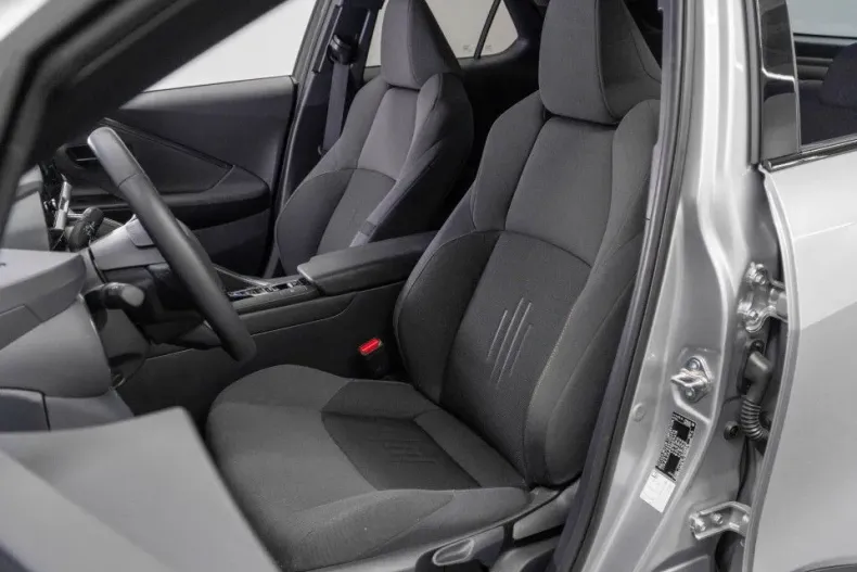 Toyota C-HR din 2023 cu 10.500 km - oferta TOY148356 - foto 5