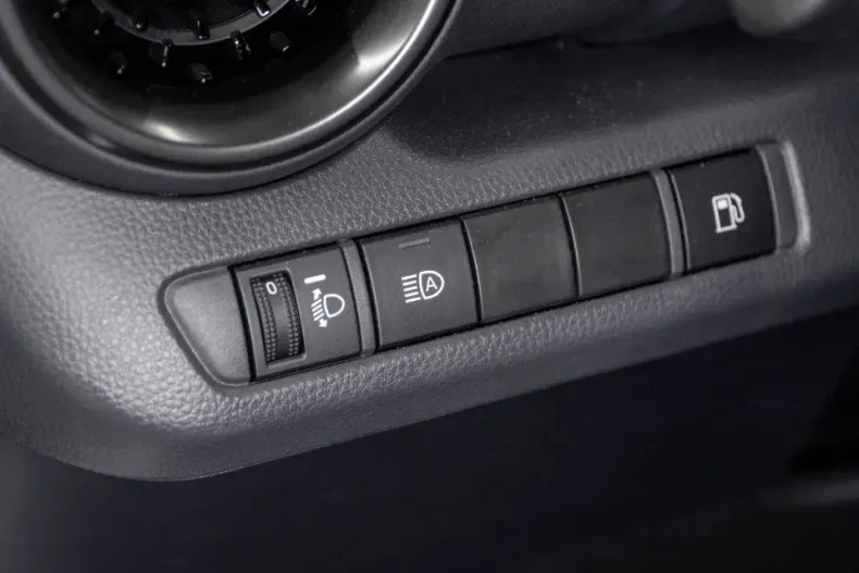 Toyota C-HR din 2023 cu 10.500 km - oferta TOY148356 - foto 21