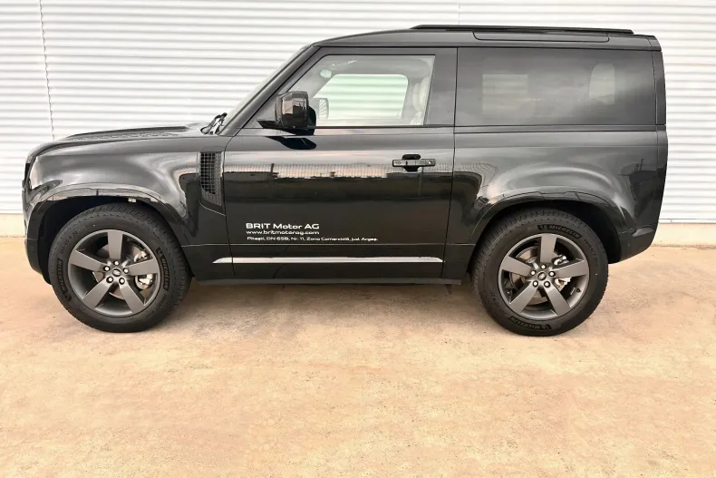 Land Rover Defender din 2024 cu 10.500 km - oferta LAN148367 - foto 4