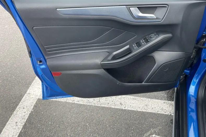 Ford Focus din 2024 cu 4.252 km - oferta FOR148373 - foto 9