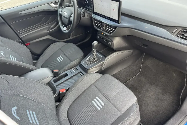 Ford Focus din 2024 cu 4.252 km - oferta FOR148373 - foto 22