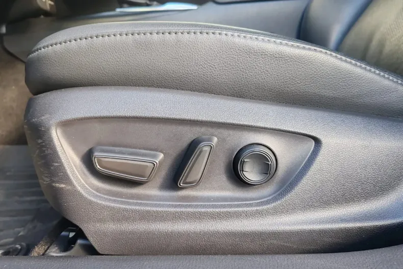 Toyota Camry din 2022 cu 93.500 km - oferta TOY148377 - foto 6