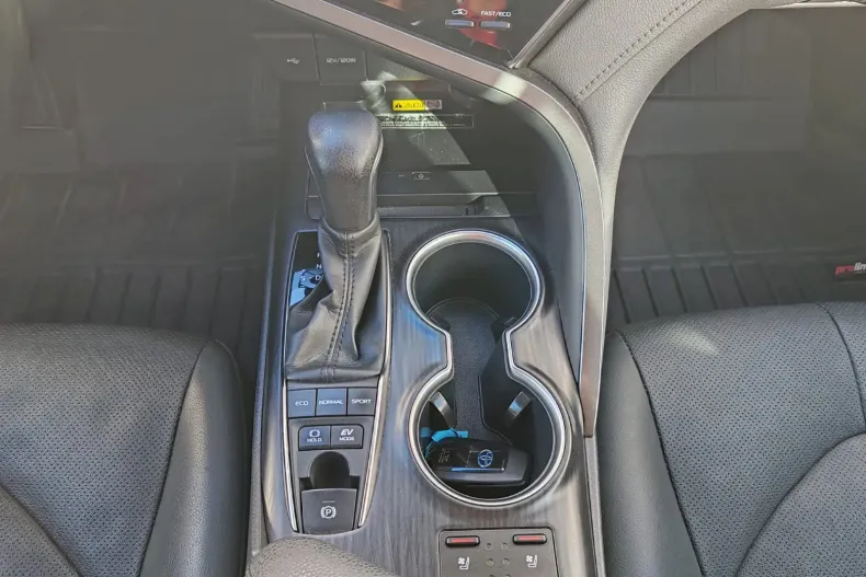 Toyota Camry din 2022 cu 93.500 km - oferta TOY148377 - foto 12