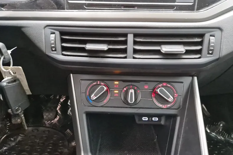 Volkswagen Polo din 2020 cu 102.896 km - oferta VOL148381 - foto 7