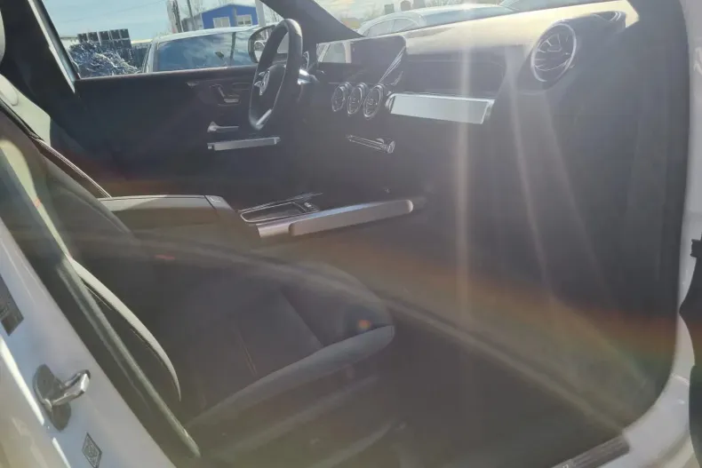 Mercedes-Benz GLB din 2025 cu 0 km - oferta MER148393 - foto 30