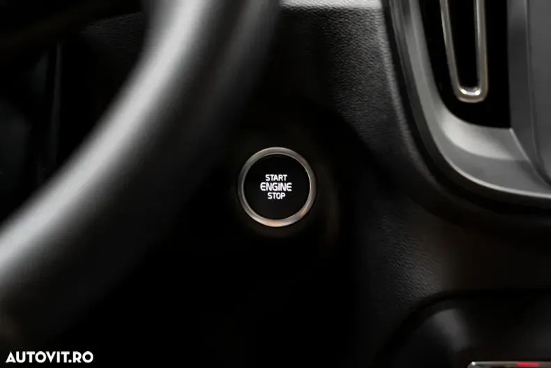 Volvo XC40 din 2020 cu 180.000 km - oferta VOL148396 - foto 33