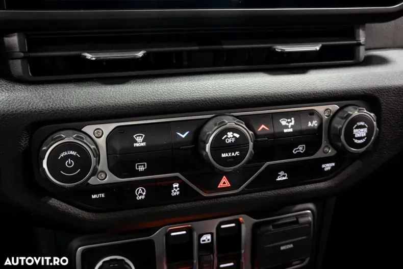 Jeep Wrangler din 2024 cu 16.000 km - oferta JEE148397 - foto 36