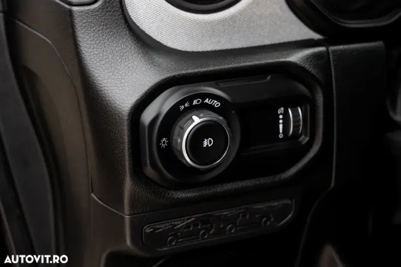 Jeep Wrangler din 2024 cu 16.000 km - oferta JEE148397 - foto 38