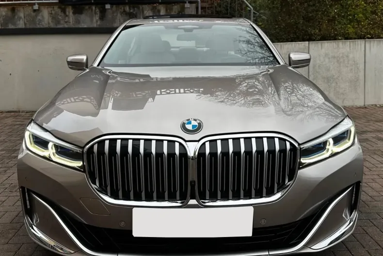 BMW Seria 7 din 2022 cu 85.000 km - oferta BMW148423 - foto 2