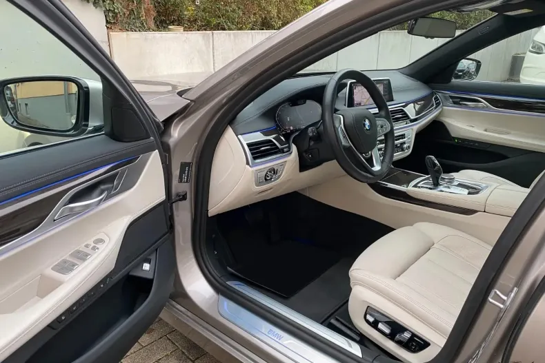 BMW Seria 7 din 2022 cu 85.000 km - oferta BMW148423 - foto 10