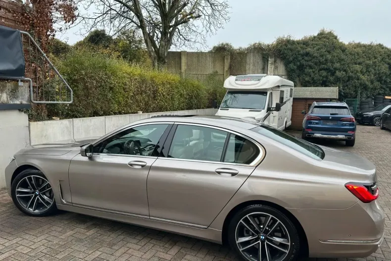 BMW Seria 7 din 2022 cu 85.000 km - oferta BMW148423 - foto 21