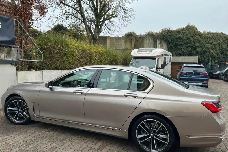 BMW Seria 7 din 2022 cu 85.000 km - oferta BMW148423 - foto 34