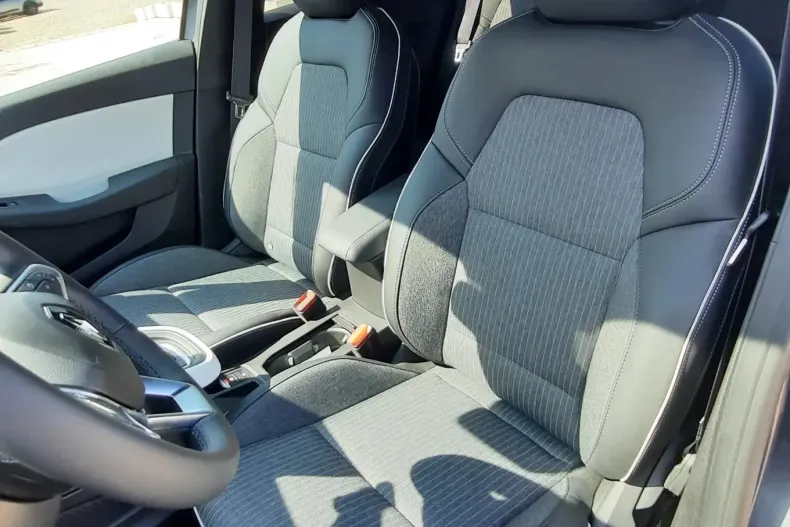 Renault Clio din 2023 cu 9 km - oferta REN148430 - foto 13