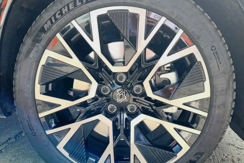 Renault Austral din 2025 cu 900 km - oferta REN148435 - foto 14