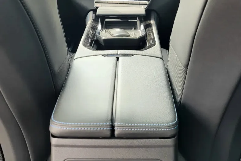 Renault Austral din 2025 cu 900 km - oferta REN148435 - foto 20