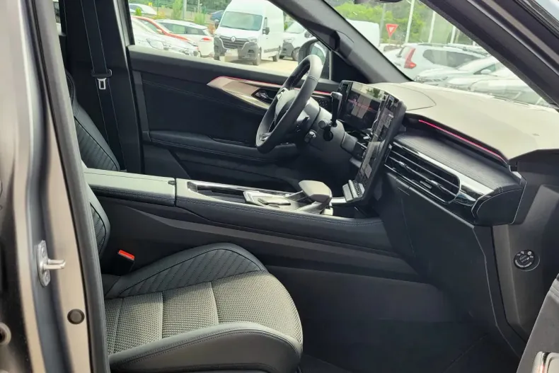 Renault Austral din 2025 cu 900 km - oferta REN148435 - foto 21