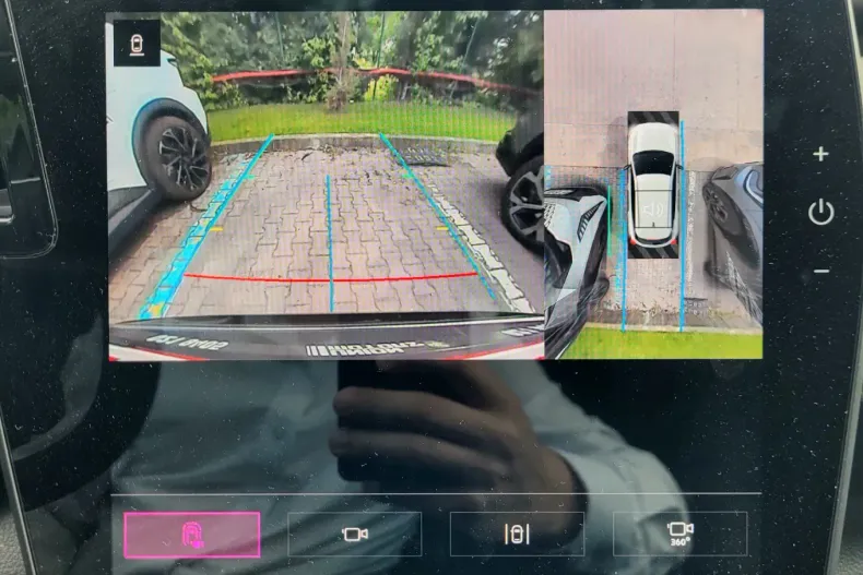 Renault Austral din 2025 cu 900 km - oferta REN148435 - foto 30