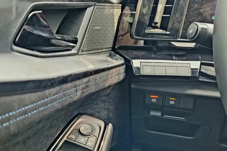 Renault Austral din 2025 cu 900 km - oferta REN148435 - foto 34