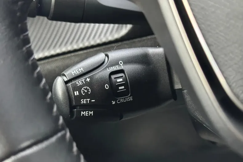 Peugeot 2008 din 2022 cu 98.000 km - oferta PEU148439 - foto 32