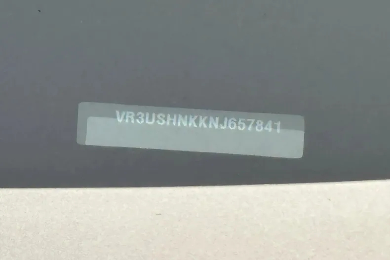 Peugeot 2008 din 2022 cu 98.000 km - oferta PEU148439 - foto 34