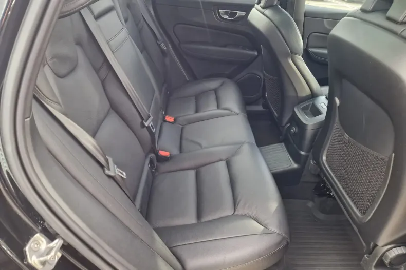 Volvo XC60 din 2021 cu 139.885 km - oferta VOL148465 - foto 28