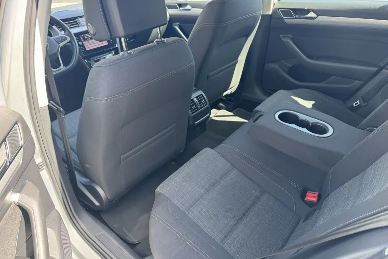 Volkswagen Passat din 2021 cu 66.000 km - oferta VOL148473 - foto 8