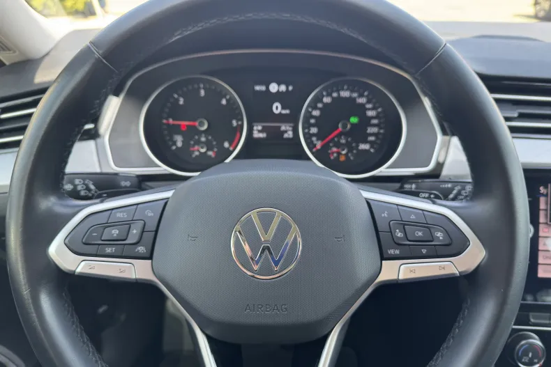 Volkswagen Passat din 2021 cu 66.000 km - oferta VOL148473 - foto 9