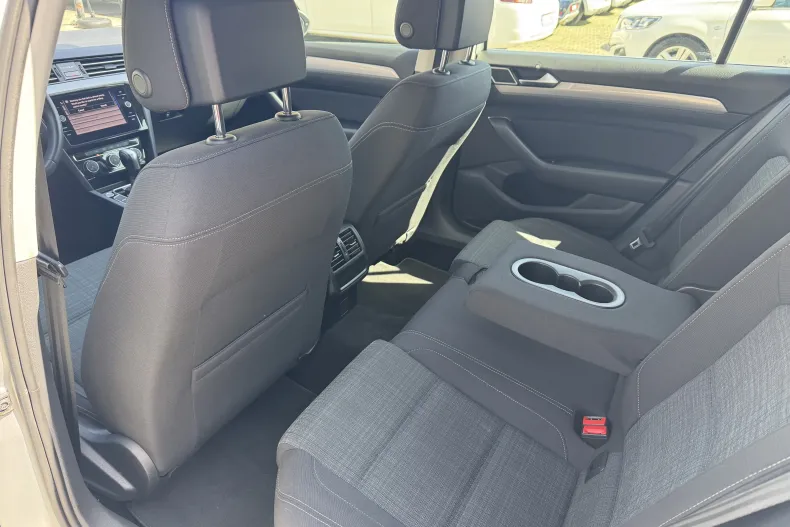 Volkswagen Passat din 2021 cu 66.000 km - oferta VOL148473 - foto 12