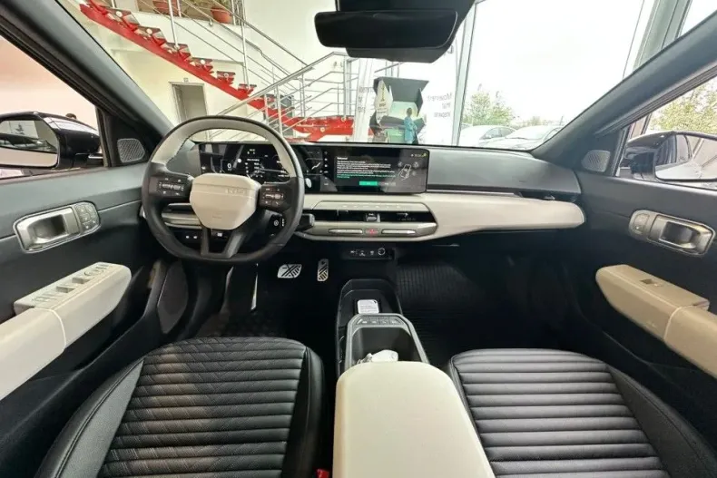 Kia EV4 din 2025 cu 5 km - oferta KIA148482 - foto 5