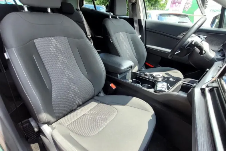 Kia Sportage din 2023 cu 30.700 km - oferta KIA148483 - foto 14