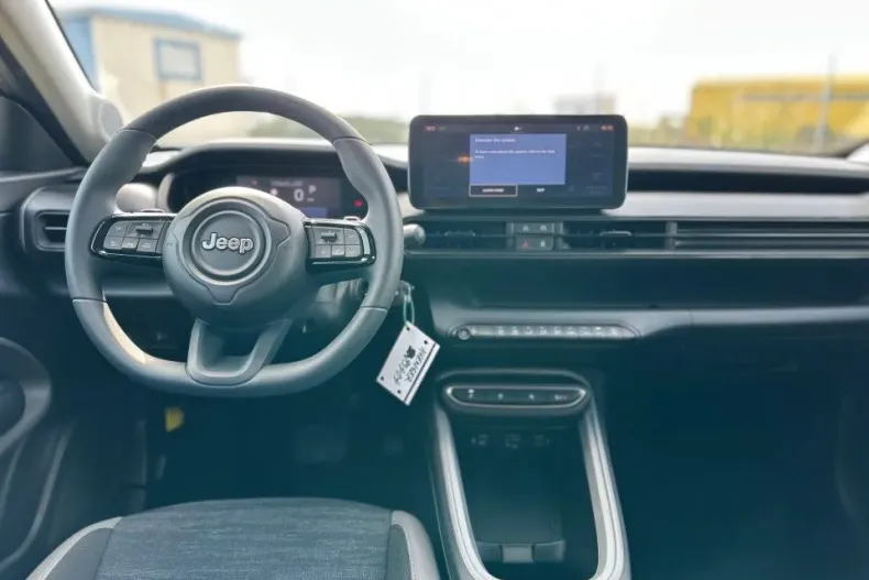 Jeep Avenger din 2024 cu 1 km - oferta JEE148485 - foto 12