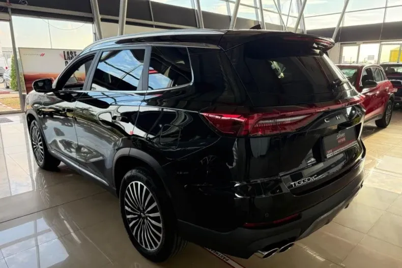 Chery Tiggo 8 din 2025 cu 2.000 km - oferta CHE148486 - foto 3