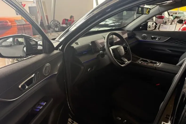 Chery Tiggo 8 din 2025 cu 2.000 km - oferta CHE148486 - foto 5