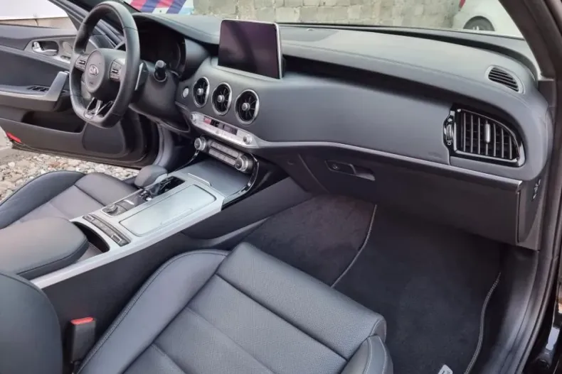 Kia Stinger din 2021 cu 59.999 km - oferta KIA148502 - foto 19