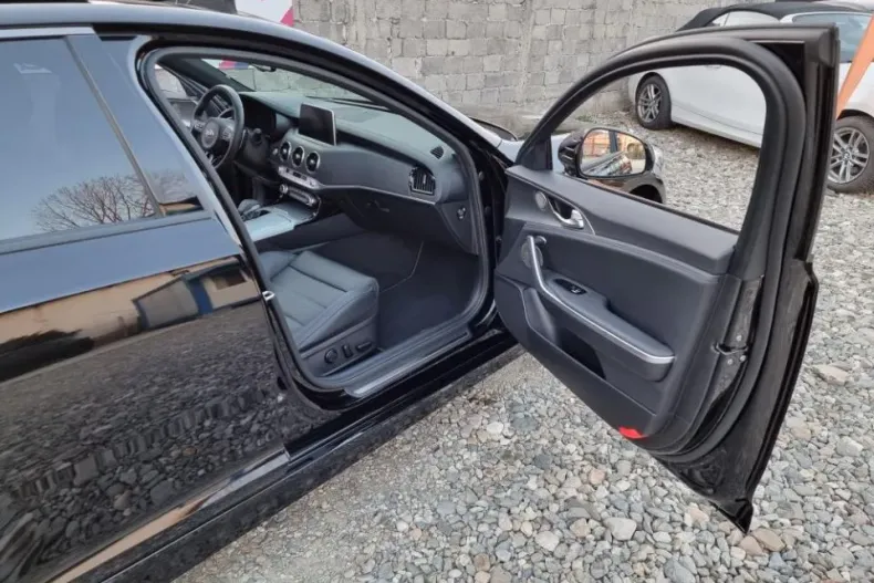 Kia Stinger din 2021 cu 59.999 km - oferta KIA148502 - foto 23