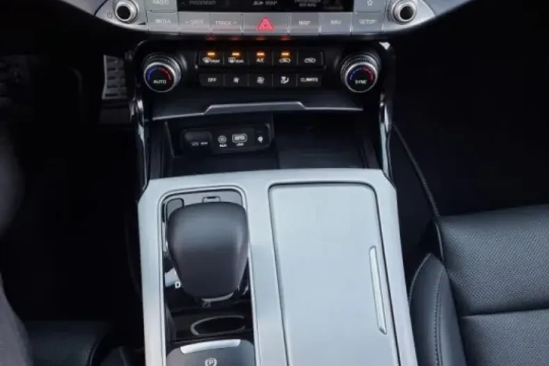 Kia Stinger din 2021 cu 59.999 km - oferta KIA148502 - foto 32