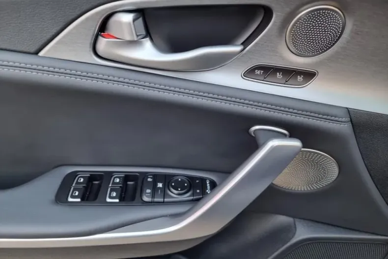 Kia Stinger din 2021 cu 59.999 km - oferta KIA148502 - foto 37