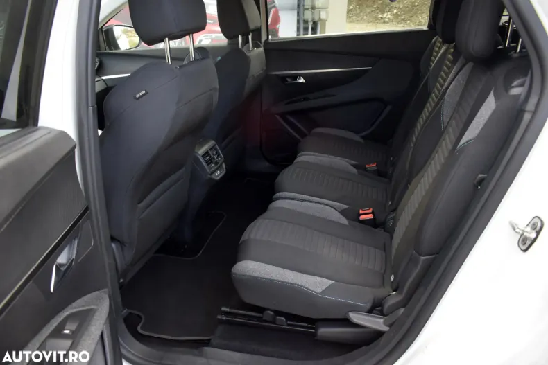 Peugeot 5008 din 2022 cu 163.712 km - oferta PEU148504 - foto 11