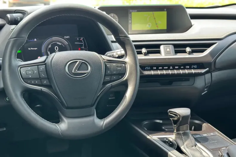 Lexus UX din 2019 cu 88.037 km - oferta LEX148515 - foto 8