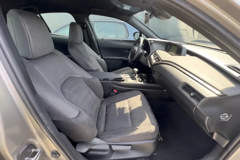 Lexus UX din 2019 cu 88.037 km - oferta LEX148515 - foto 15