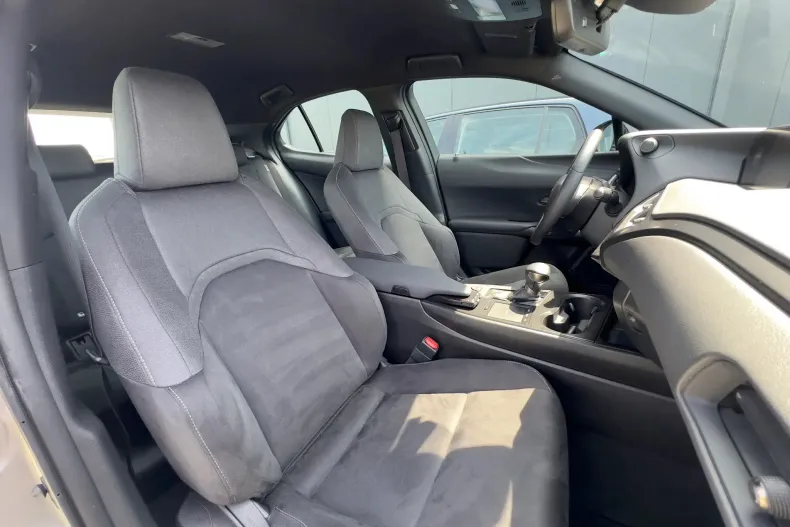 Lexus UX din 2019 cu 88.037 km - oferta LEX148515 - foto 16