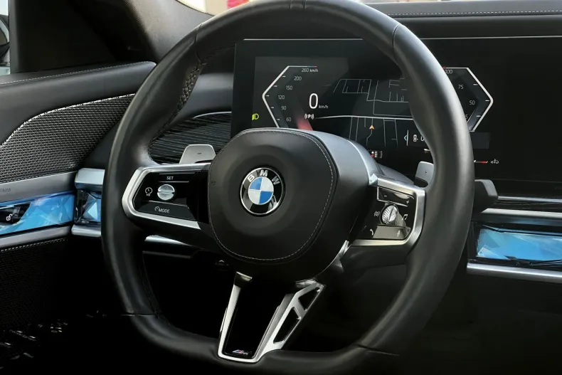 BMW Seria 7 din 2023 cu 41.940 km - oferta BMW148516 - foto 11