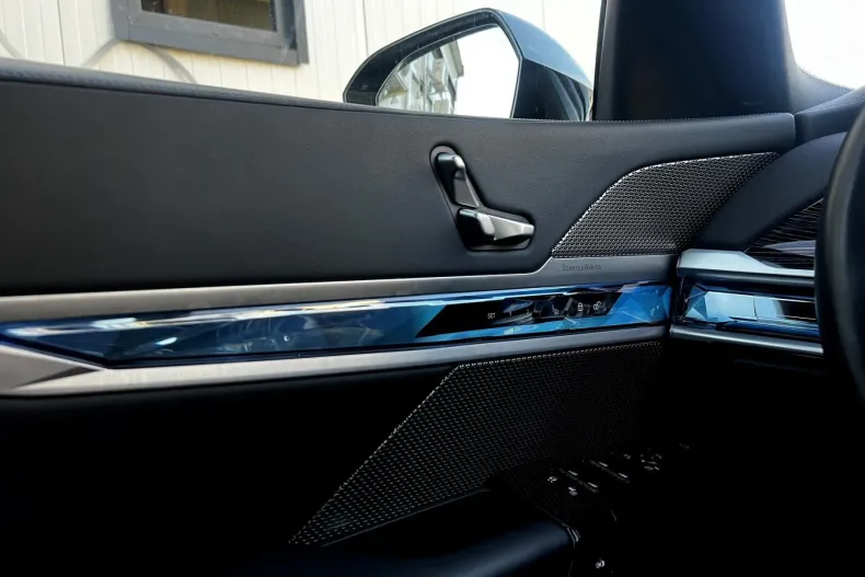 BMW Seria 7 din 2023 cu 41.940 km - oferta BMW148516 - foto 18